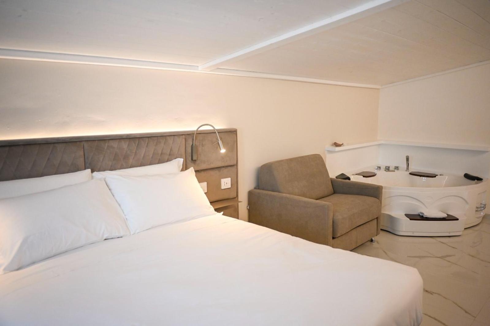 קנוסה די פוליה Principe Boemondo Luxury Room מראה חיצוני תמונה