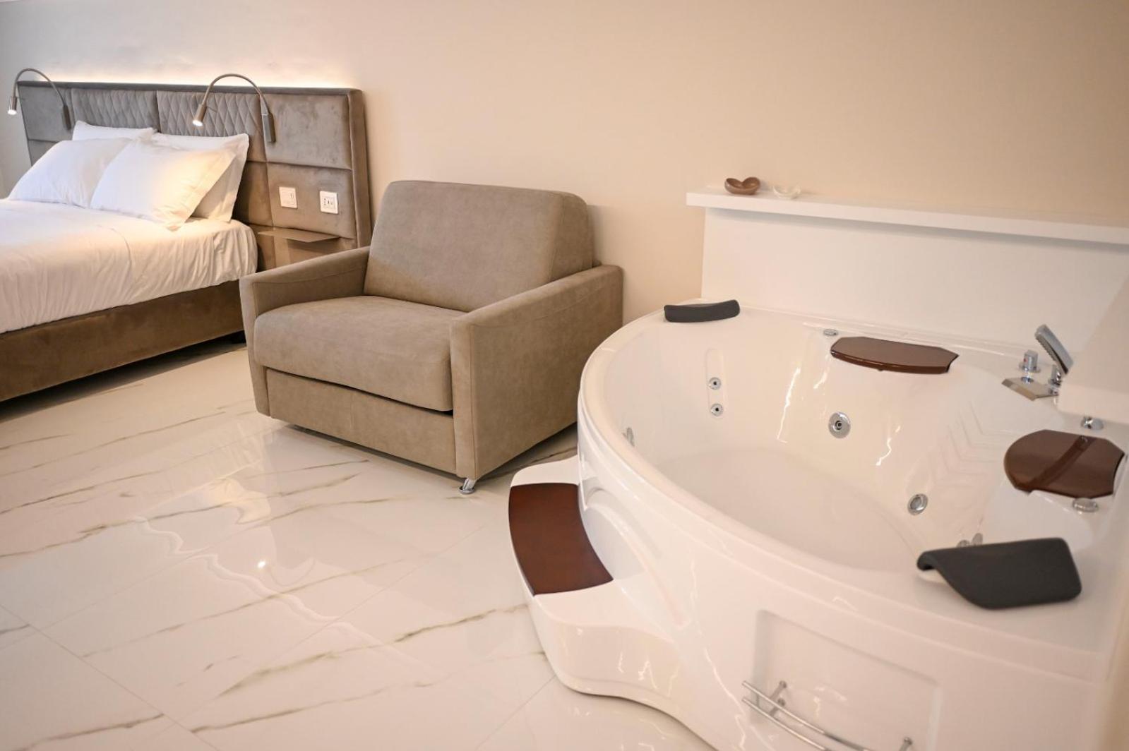 קנוסה די פוליה Principe Boemondo Luxury Room מראה חיצוני תמונה